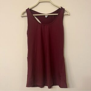 Large women’s running maroon red Neleus tank top